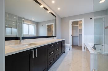 Ensuite bathroom Sehjas Homes